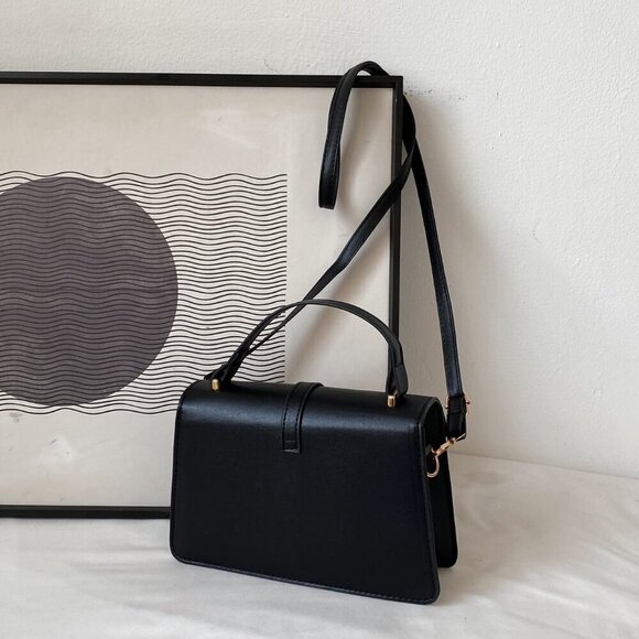 Black Casual Women's Lightweight Buckle Decor Square Bag - Picture 3 of 5